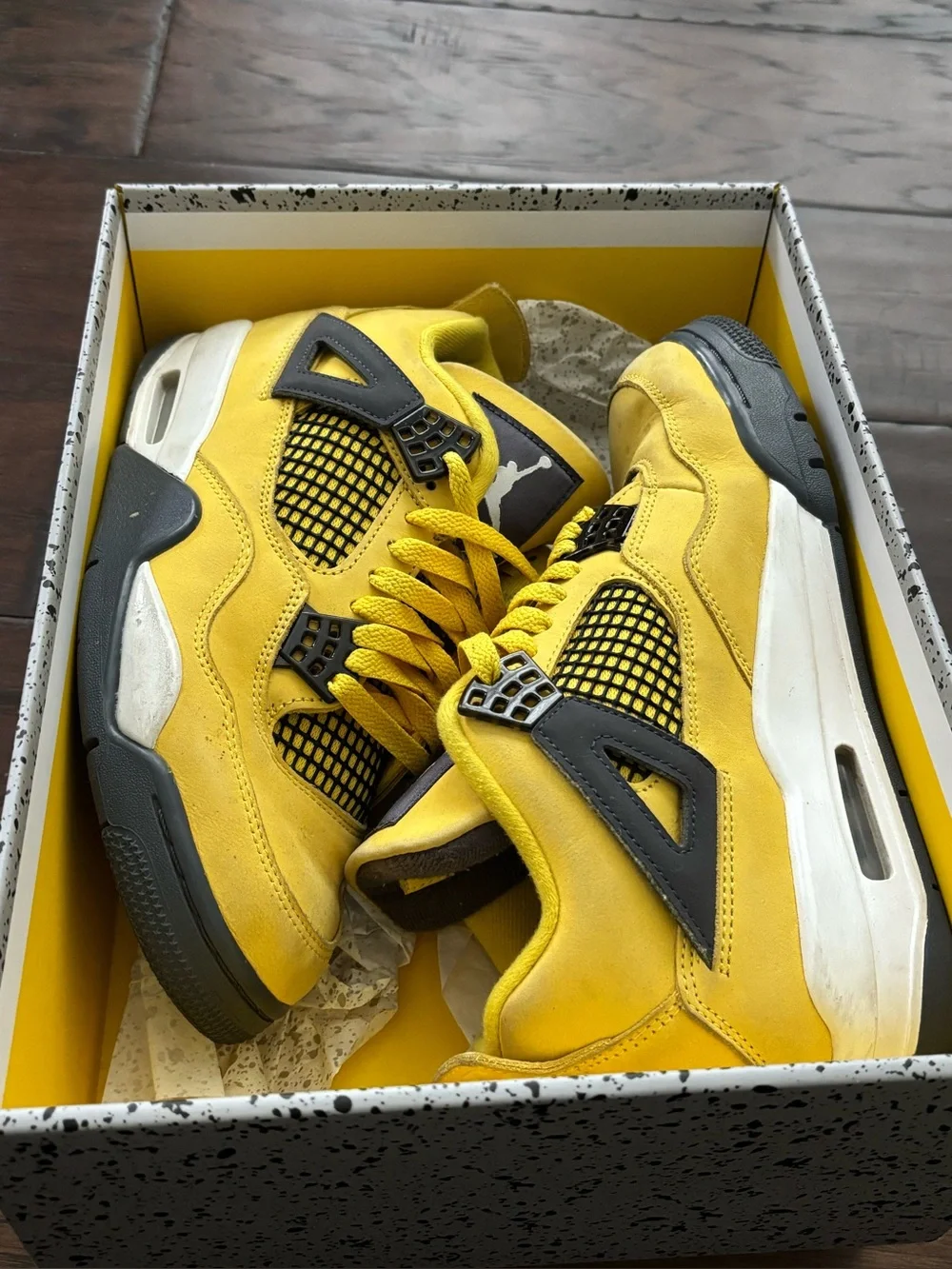 Authentic Jordan Men’s Retro 4 Sneakers in Yellow and Black